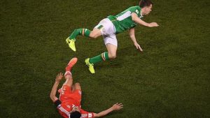 Read more about the article WATCH: Ireland defender breaks leg in horror tackle