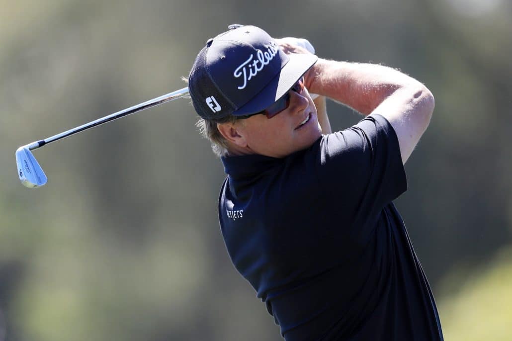 You are currently viewing Hoffman leads as Oosthuizen, Schwartzel make cut