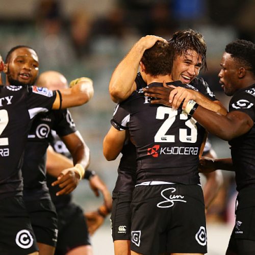 Post-hooter try gives Sharks dramatic win