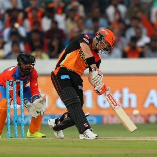 Warner thumps Lions, Mumbai win thriller