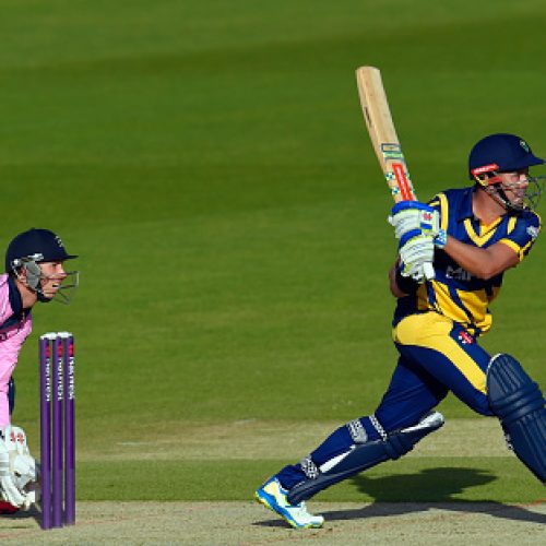 Rudolph passes 10 000 as Glamorgan win