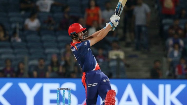 You are currently viewing Morris tees off against Rising Pune Supergiant