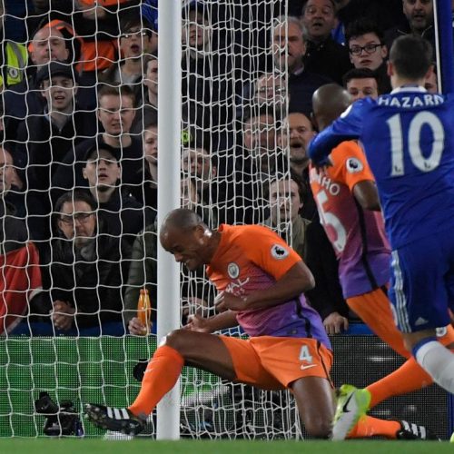 Hazard steers Chelsea past City