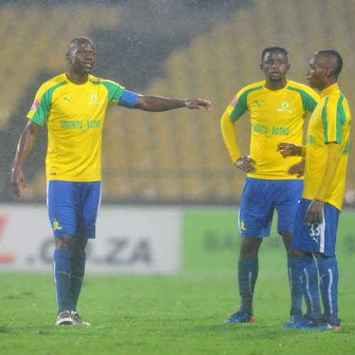 Mosimane heaps praise on Sundowns midfield duo