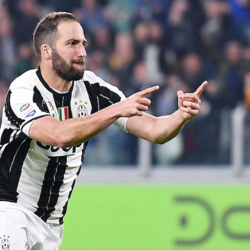 Chiellini: Higuain among best three strikers in world