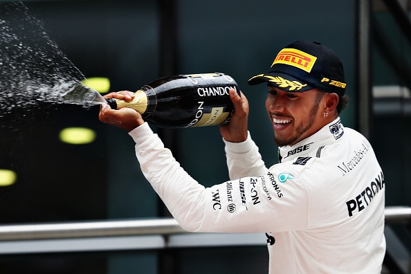 You are currently viewing Hamilton wins Chinese Grand Prix