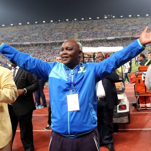 Mosimane praises Sundowns faithful