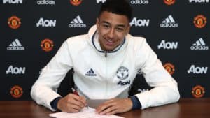 Read more about the article Lingard signs new United deal