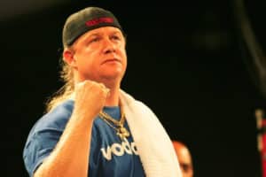 Read more about the article Top SA boxing trainer dies