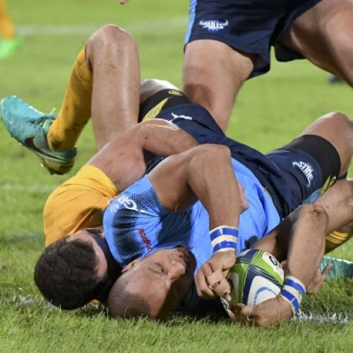 Bulls scrap past Jaguares