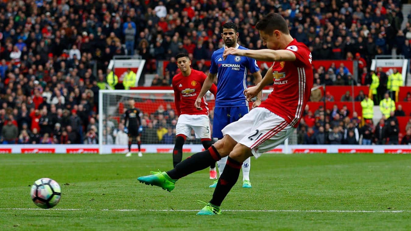 You are currently viewing Rashford, Herrera on target as United beat Chelsea