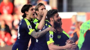 Read more about the article Arsenal maintain top four hopes
