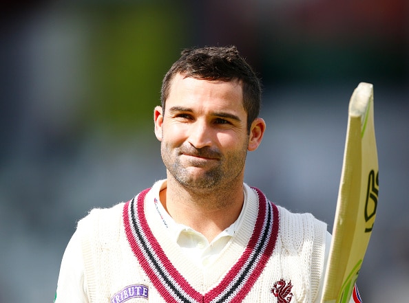 You are currently viewing Elgar hits another fifty in Somerset win