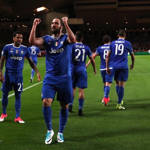 Higuain nets twice, Juve beat Monaco