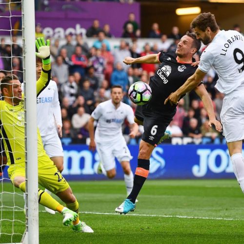 Llorente fires Swans out the bottom three