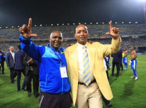 Read more about the article Mosimane heaps praise on Sundowns