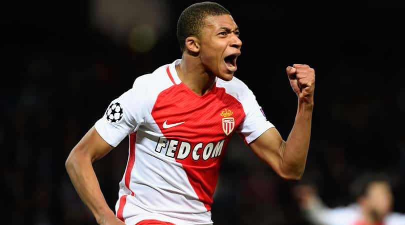 You are currently viewing Guardiola has not ruled out signing Mbappe