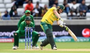 Read more about the article Proteas struggle to 219-8