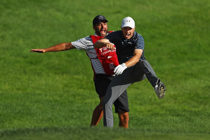 You are currently viewing Spieth splashes out of bunker to win Travelers