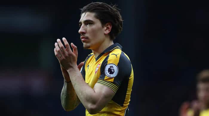 You are currently viewing Bellerin not ruling out Barcelona move