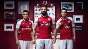 Read more about the article Arsenal unveil 2017-18 home kit