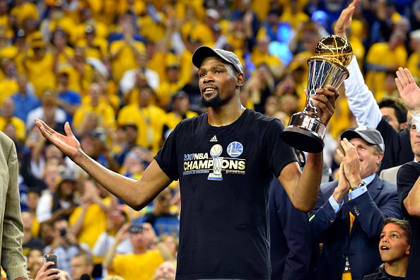 You are currently viewing Golden State Warriors reclaim NBA crown