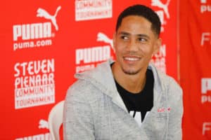 Read more about the article Pienaar hints at SA return