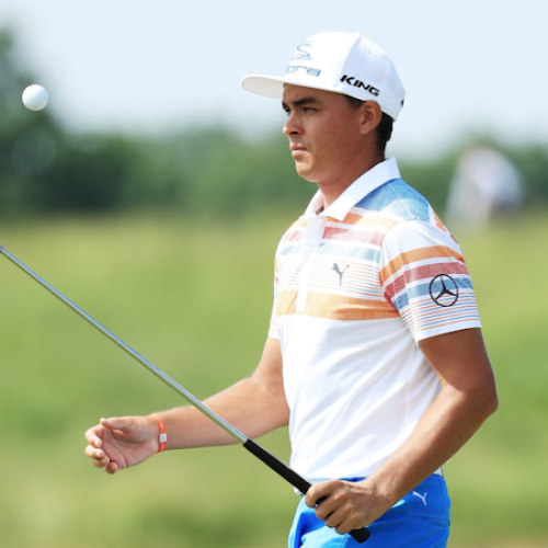 Fowler grabs early lead at US Open