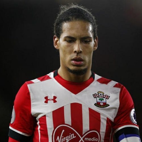 Gerrard urges Liverpool to sign van Dijk