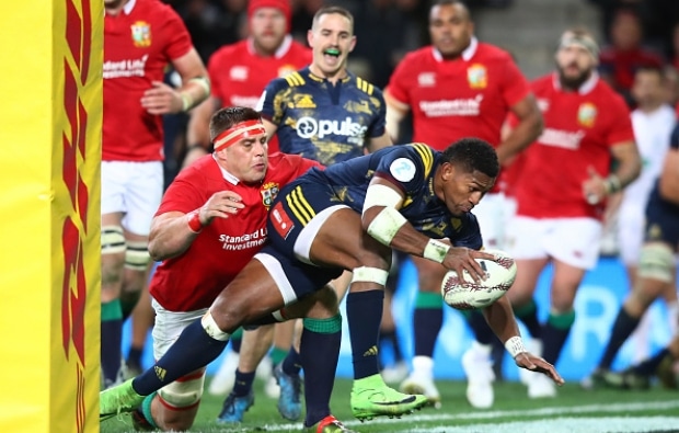 You are currently viewing Highlanders claim famous victory over Lions