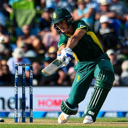 Pretorius propels SA A to opening win