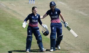 Read more about the article Record-setting England beat Proteas Women