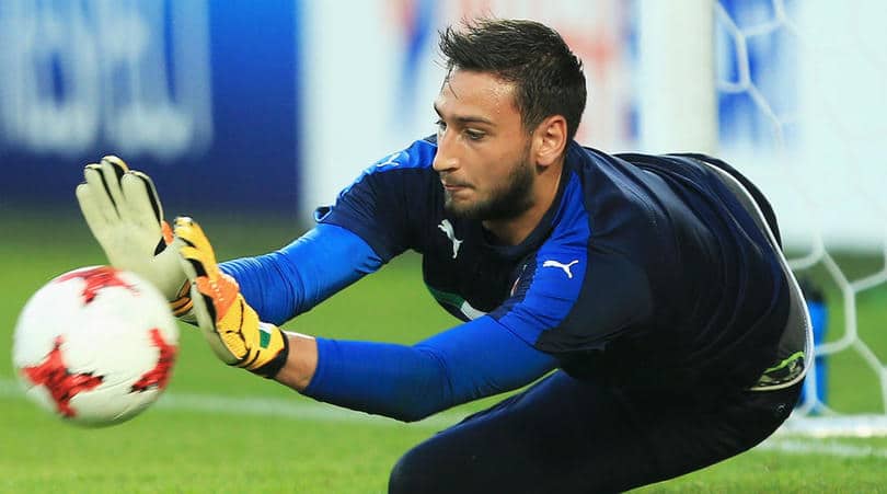 You are currently viewing Donnarumma signs new AC Milan deal