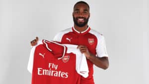 Read more about the article Lacazette complete Arsenal move