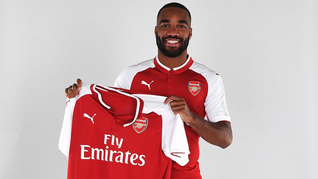 You are currently viewing Lacazette complete Arsenal move