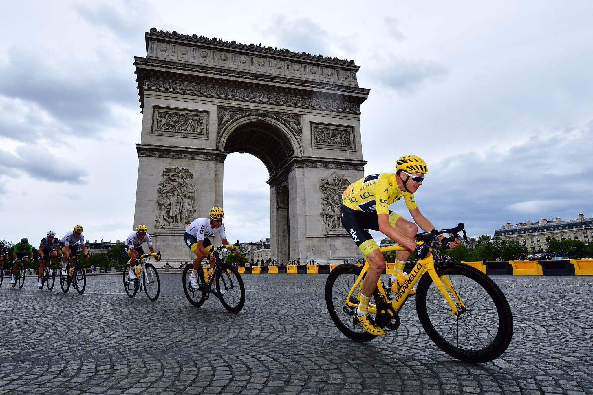 You are currently viewing Froome wins fourth Tour de France title