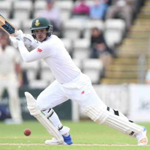 De Kock departs, but gets Proteas past 300