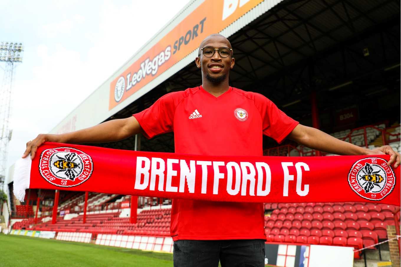 You are currently viewing Brentford confirm the signing of Mokotjo