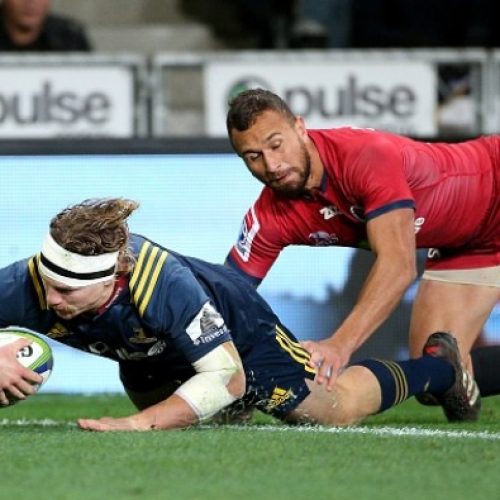 Highlanders hammer Reds in Dunedin