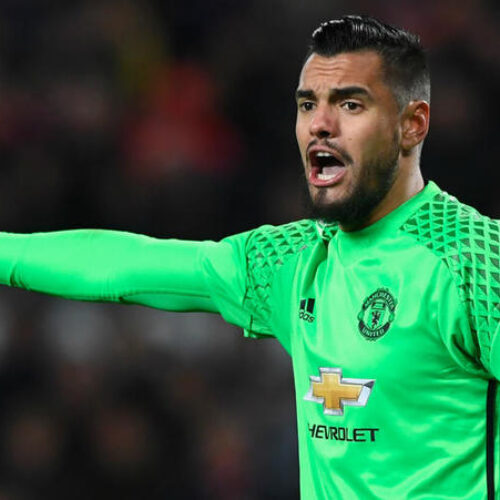 Romero pens new United deal