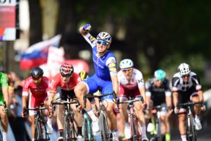 Read more about the article Kittel wins stage, Froome keeps yellow jersey