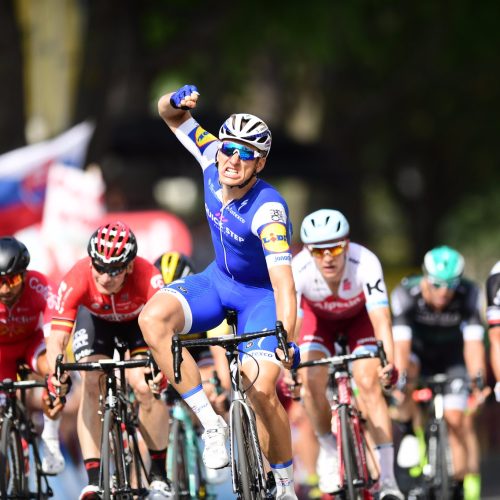 Kittel wins stage, Froome keeps yellow jersey