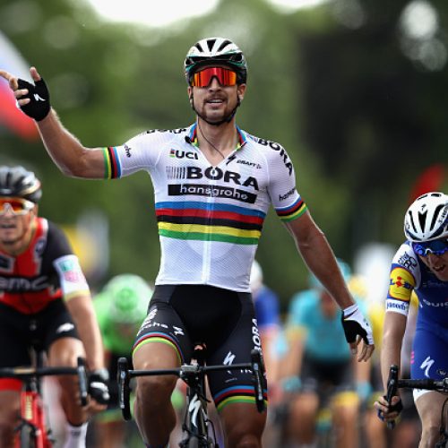 Sagan holds off Matthews to win stage three