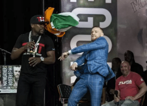 Read more about the article Watch: McGregor, Mayweather in Canada