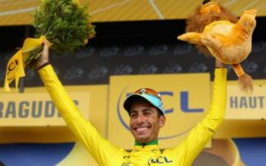 Read more about the article Bardet wins stage, Aru claims yellow jersey