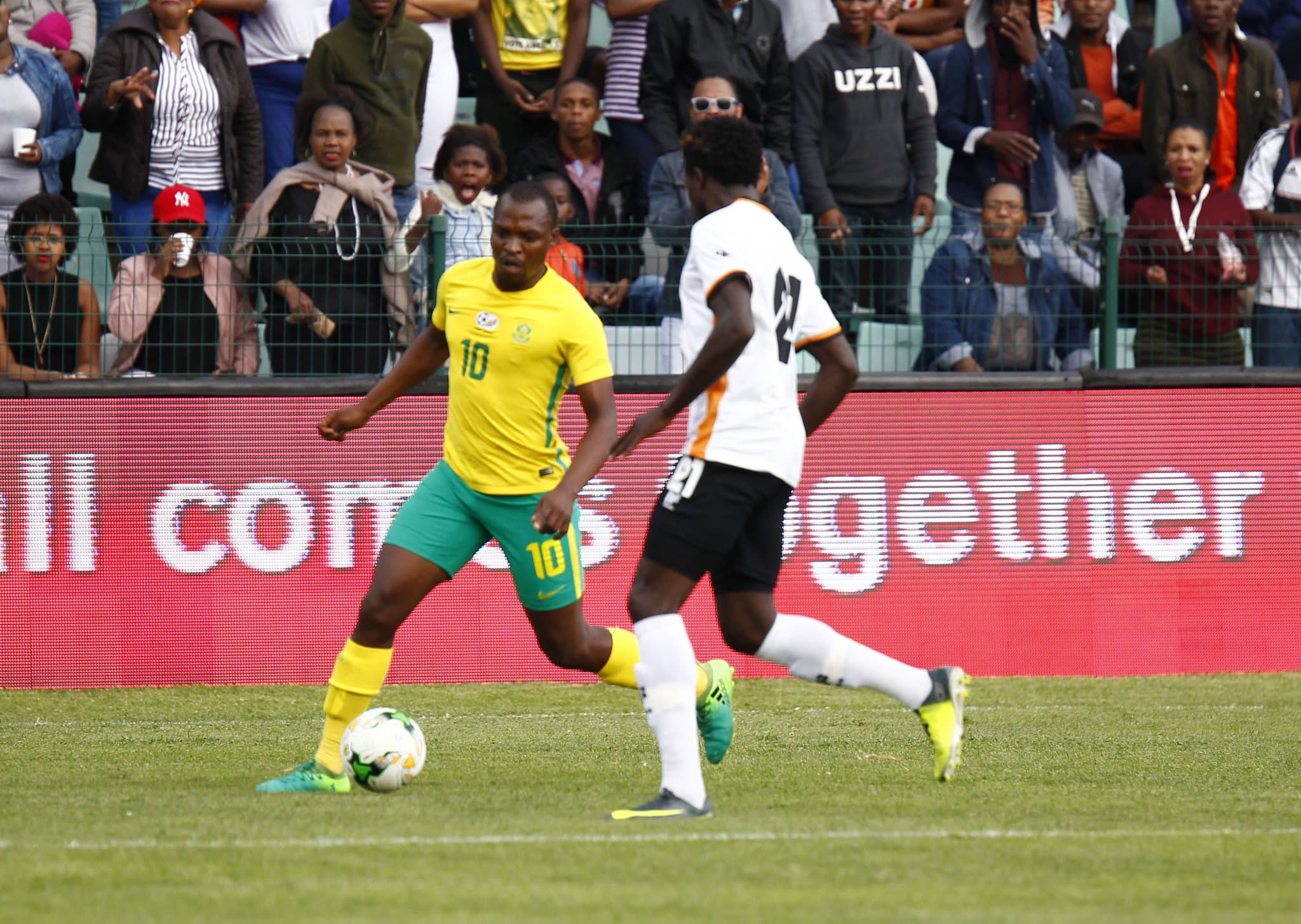 You are currently viewing 10-man Bafana kept at bay by Zambia