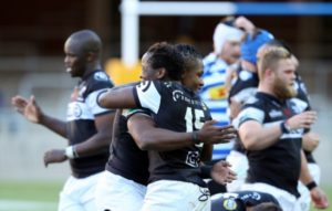 Read more about the article Sharks grab late win at Newlands