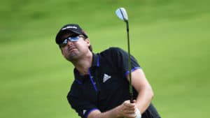 Read more about the article Jake Roos grabs Sun City lead