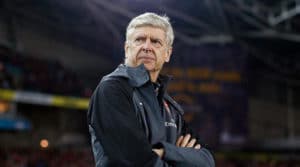 Read more about the article Wenger: I hesitated over signing an extension
