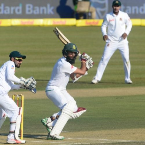 Elgar, Amla cruise to milestones